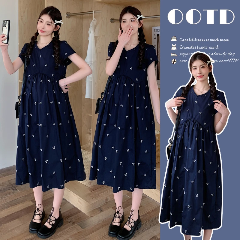 2024孕妇装韩版V领刺绣蝴蝶结中长裙连衣裙宽松型洋气时尚夏季