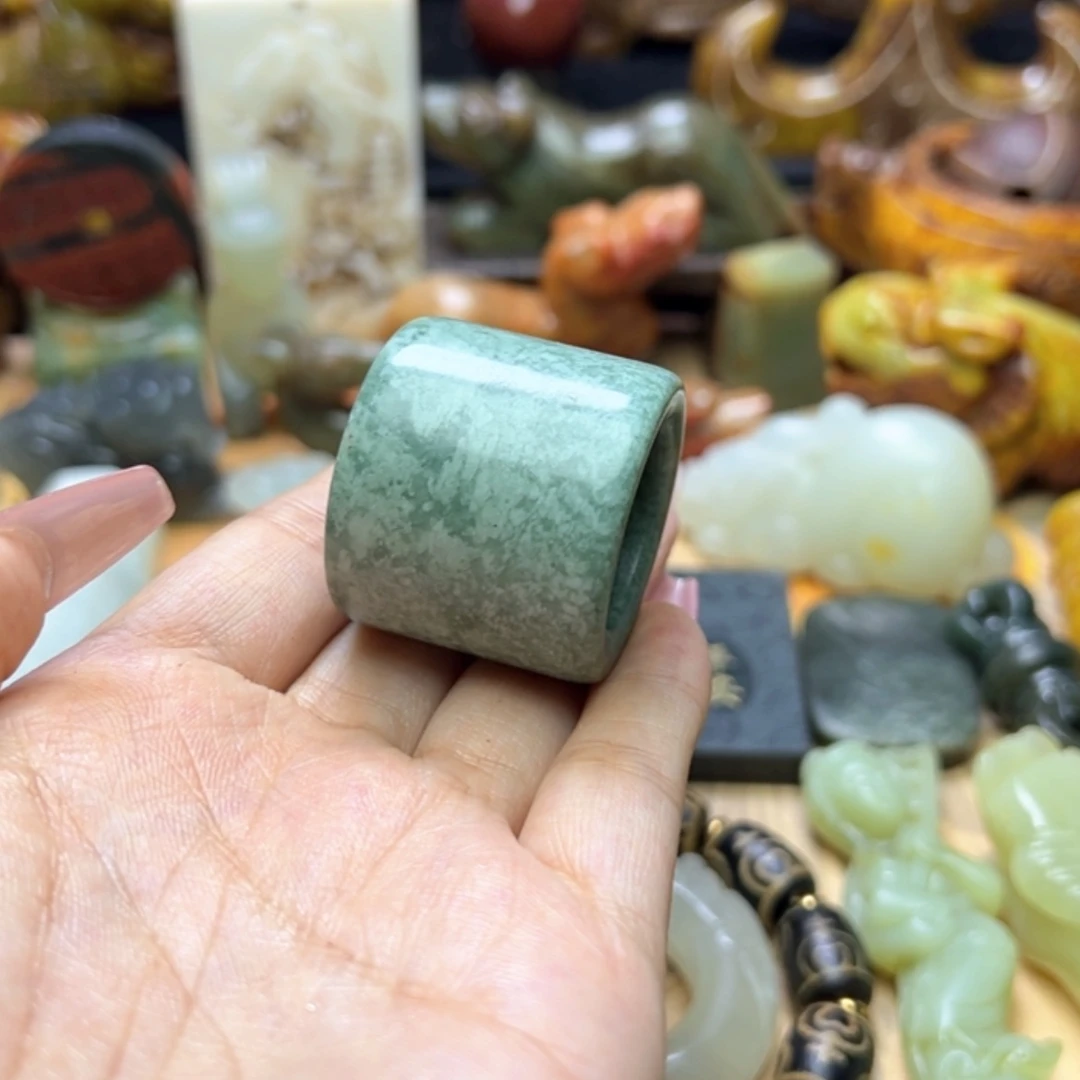 【闪购商品】蛇纹石玉颈饰未镶嵌