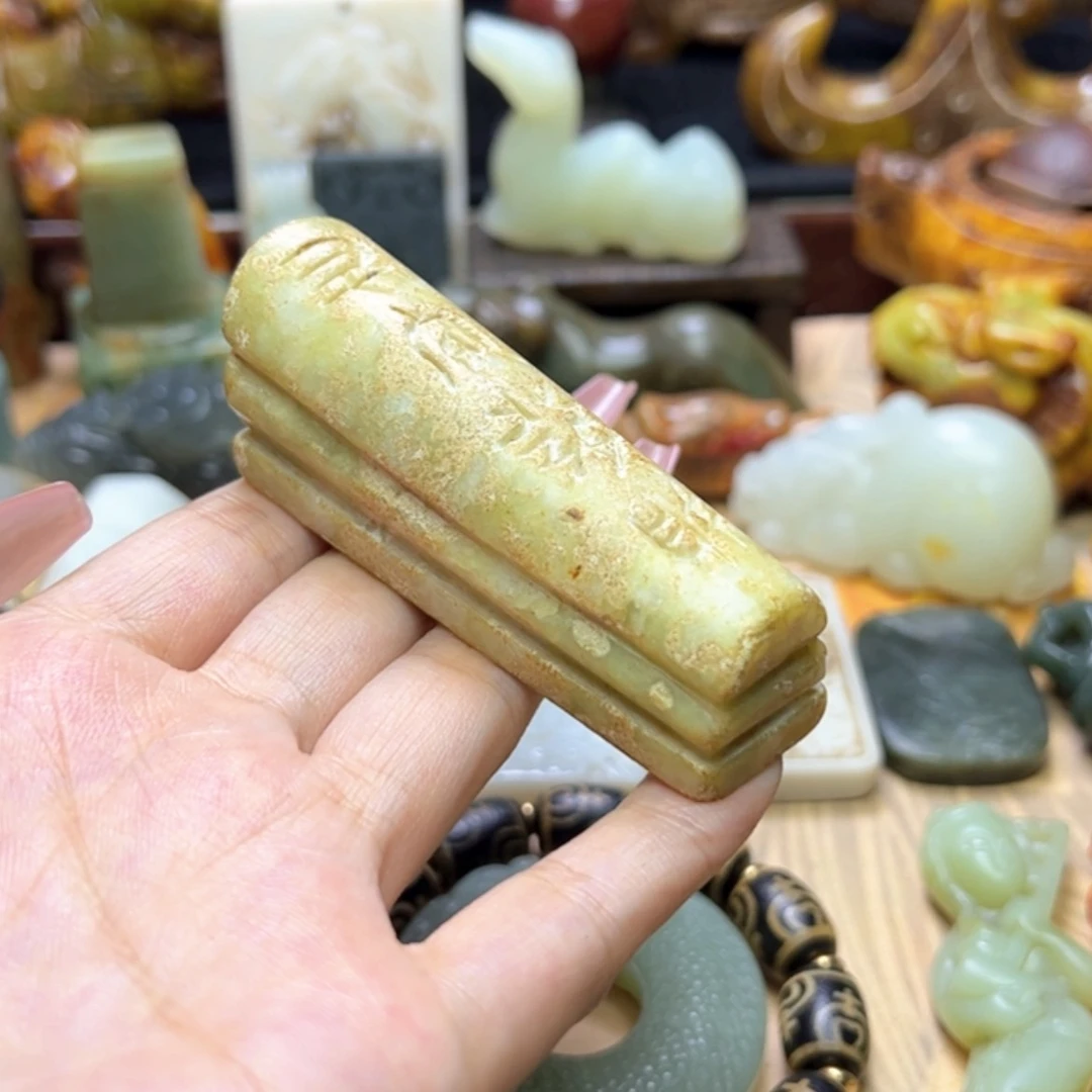 【闪购商品】蛇纹石玉颈饰未镶嵌