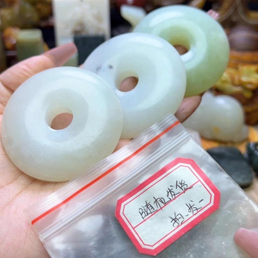 【闪购商品】蛇纹石玉颈饰未镶嵌