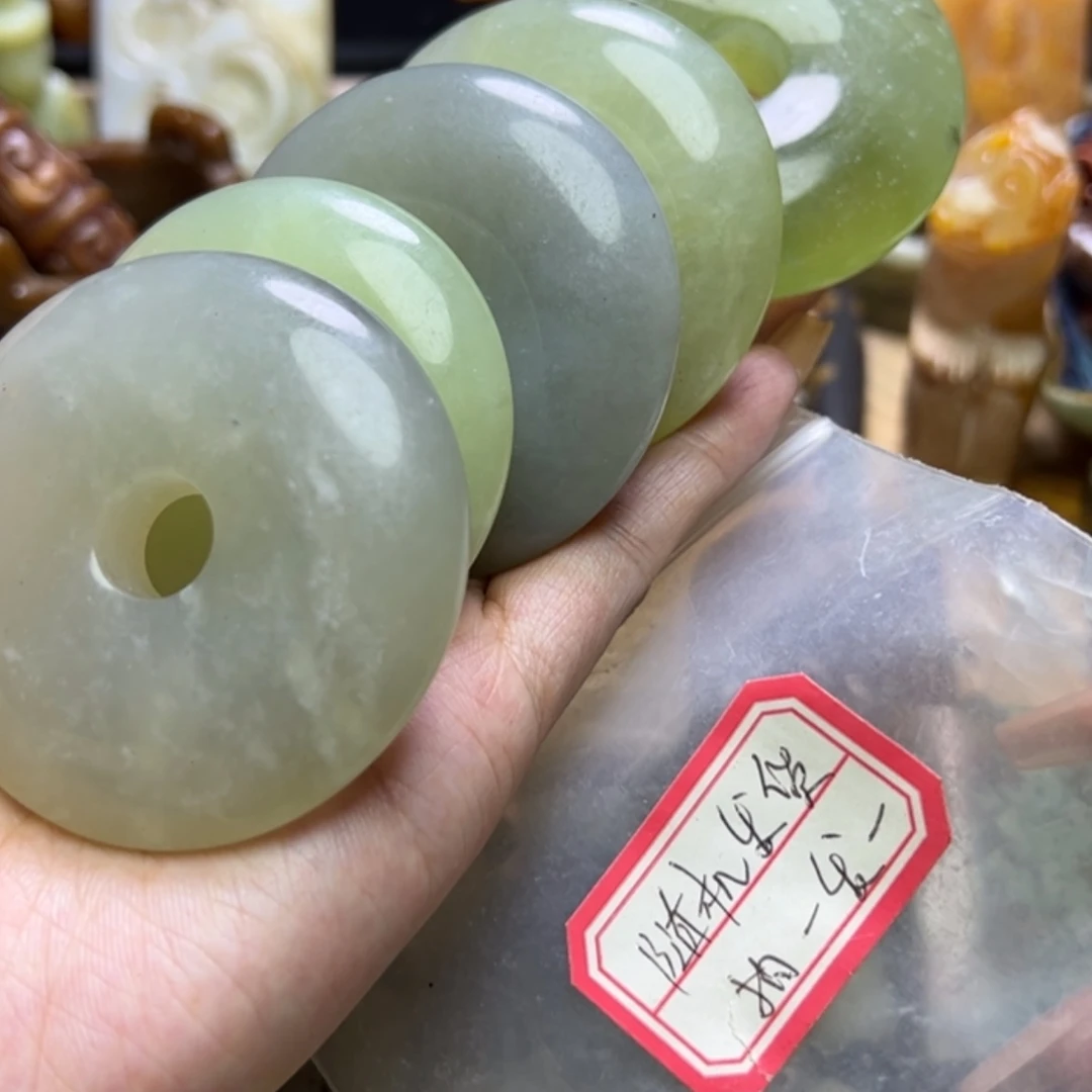 【闪购商品】蛇纹石玉颈饰未镶嵌