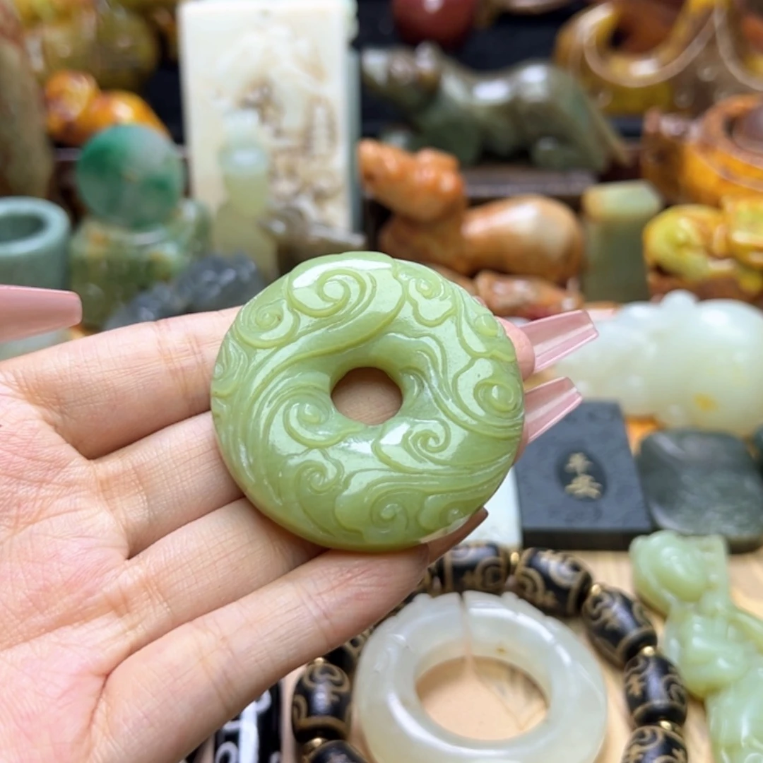 【闪购商品】蛇纹石玉颈饰未镶嵌