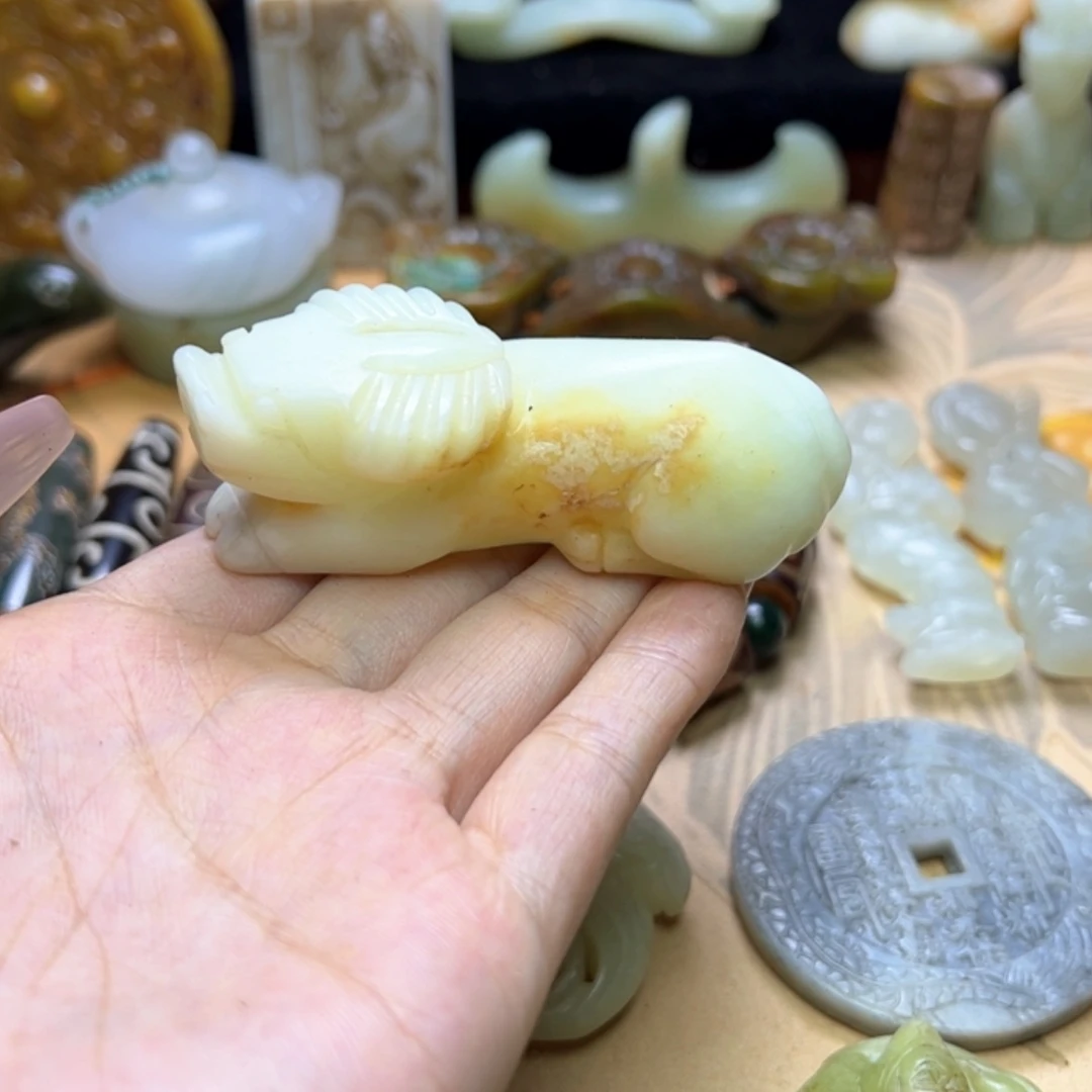 【闪购商品】蛇纹石玉颈饰未镶嵌