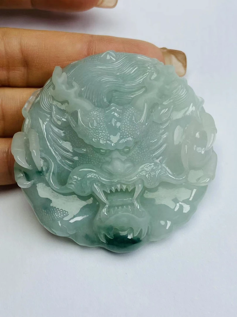 缅甸天然A货翡翠，圆龙