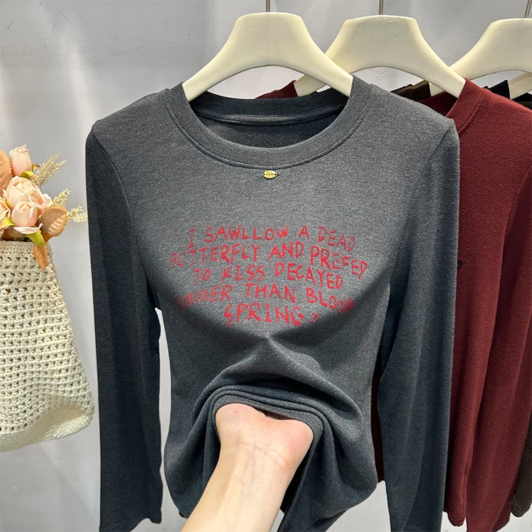 设计感字母印花钉珠长袖T恤女2024秋冬新款洋气休闲打底衫上衣潮