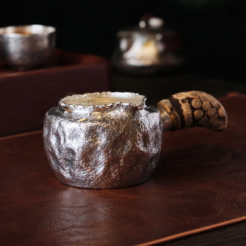 壶尔摩斯《侘寂风》公道杯全手工足银999日式260cc公杯煮茶锤纹简约