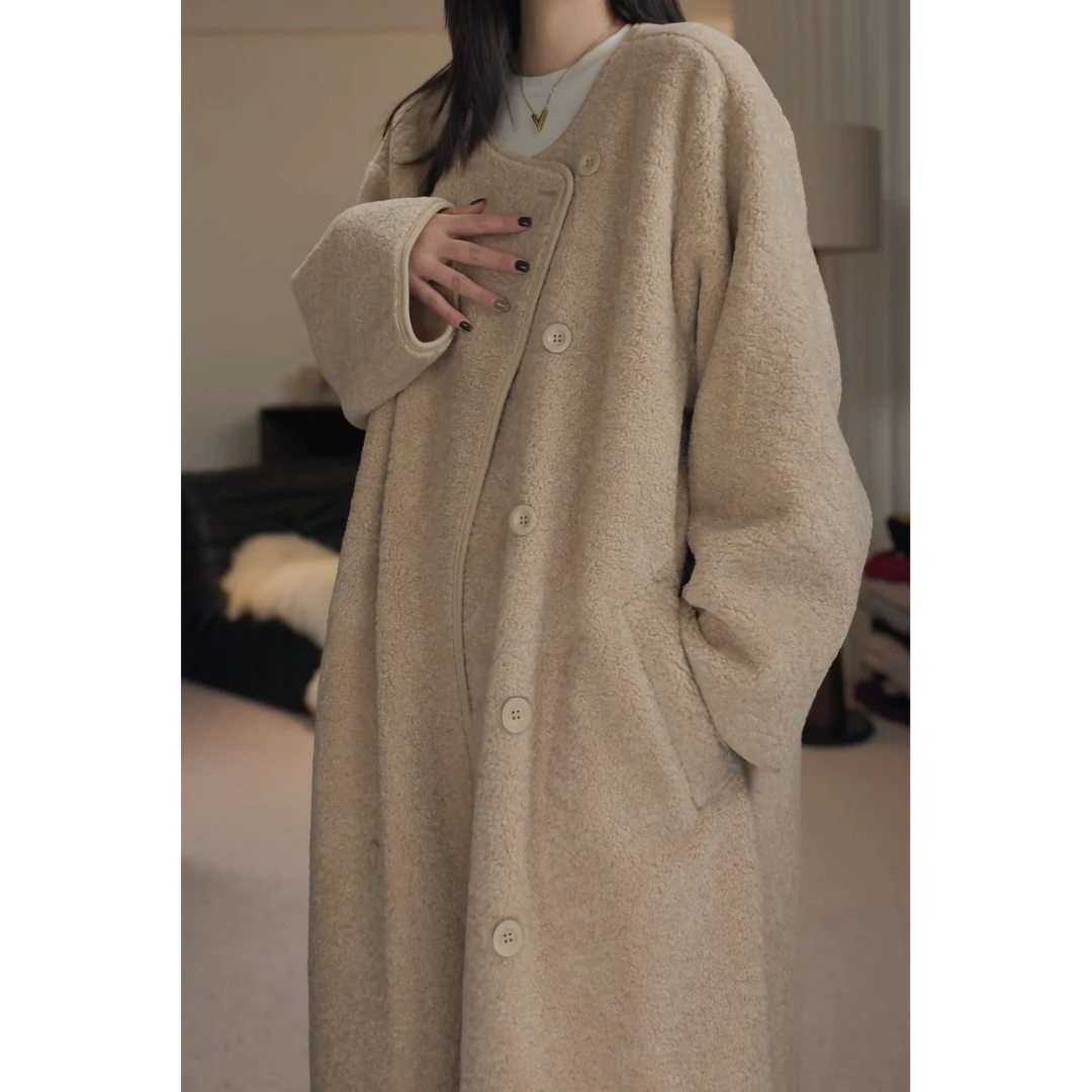 卢尚原创后开叉毛毛大衣73068