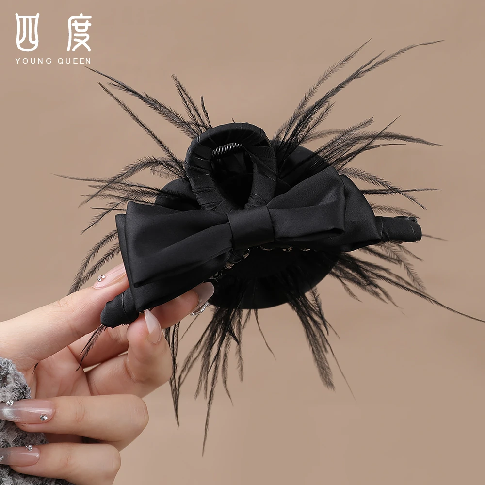 高级感小香风秋冬黑色玫瑰羽毛抓夹小众优雅气质发夹盘发鲨鱼夹