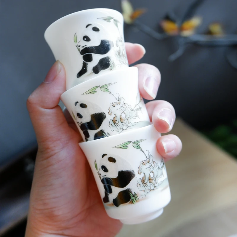 白瓷小客杯办公家用小巧精致陶瓷闻香杯创意熊猫小茶杯