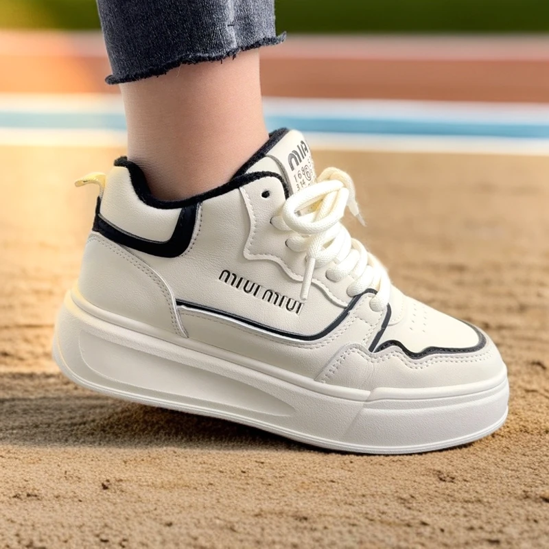 板鞋女厚底秋冬学生12-15岁高中生平底校园风休闲运动鞋冬季女鞋