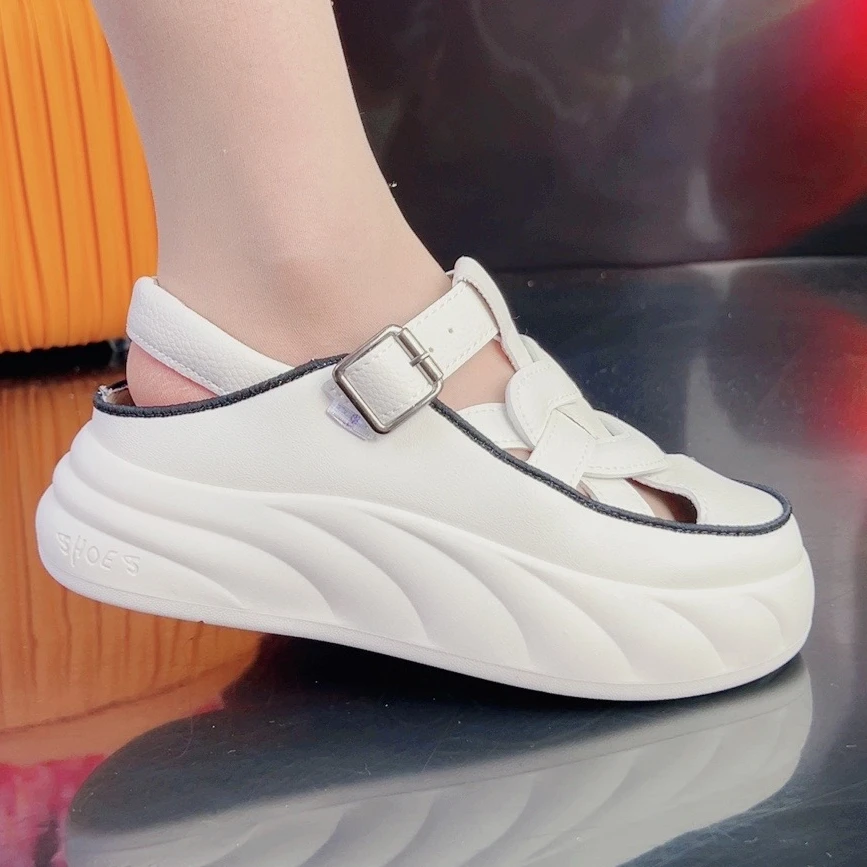 夏季新示百搭时尚透气凉鞋包头防滑休闲镂空洞洞鞋软底外穿罗马鞋