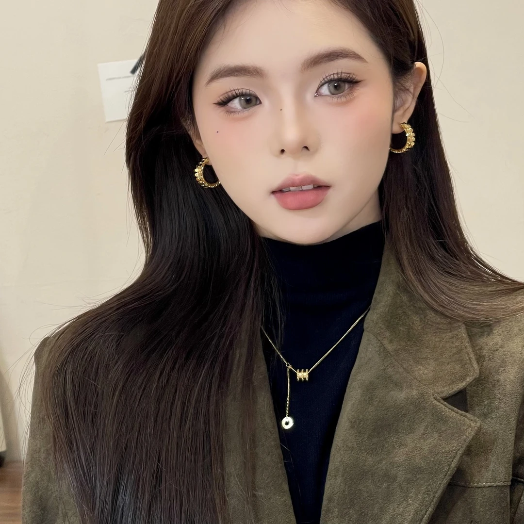 W699金色质感耳扣简约时尚轻奢高级温柔气质小众法式