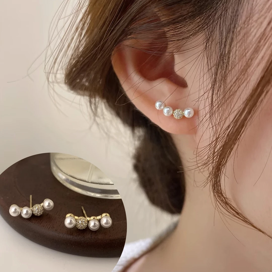 BAZAAR 铜合金仿珍珠耳饰 女微笑ins简约耳钉高级感耳环轻奢饰品
