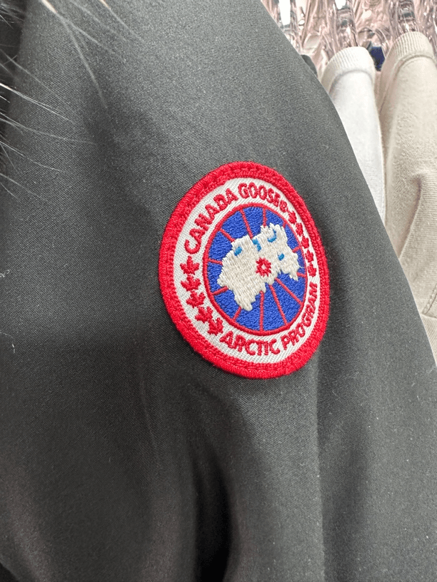 Canada Goose 羽绒服 M
