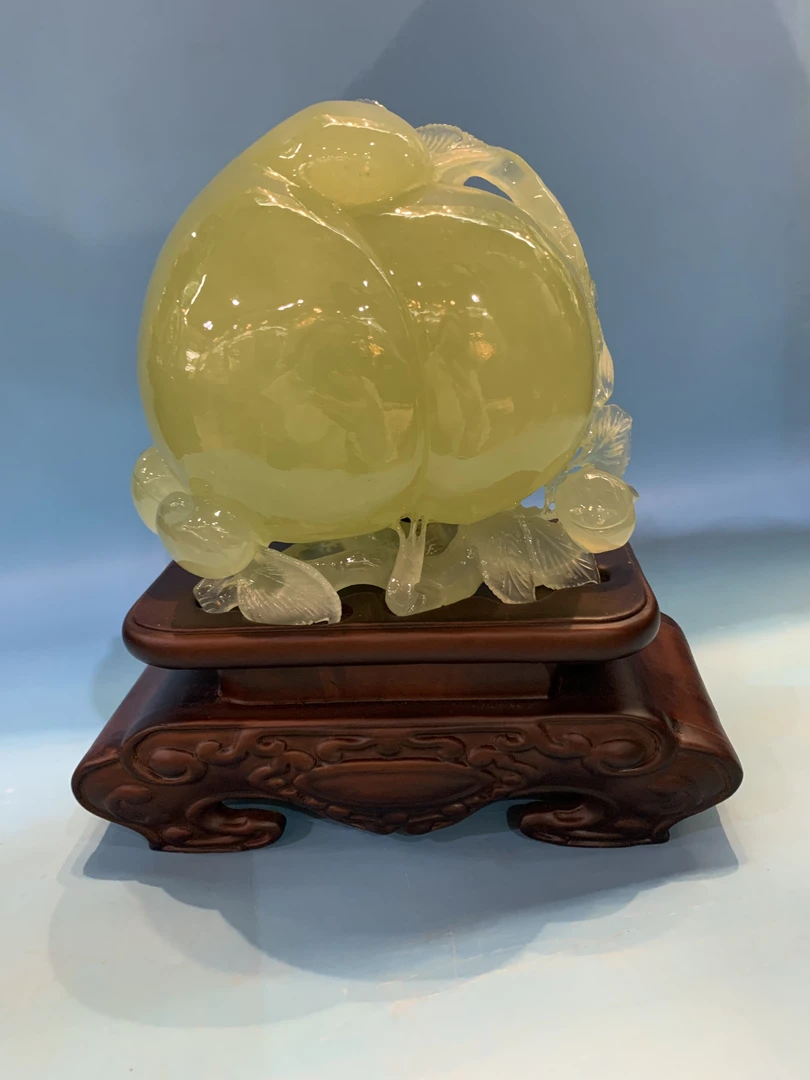 天然岫玉寿桃摆件