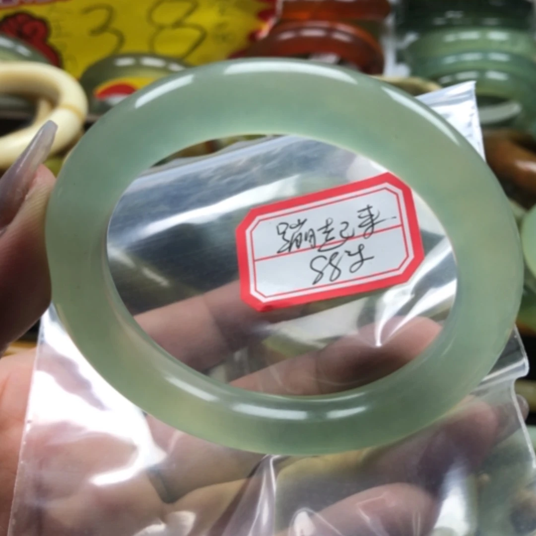 【闪购商品】蛇纹石玉手镯未镶嵌蹦*来
