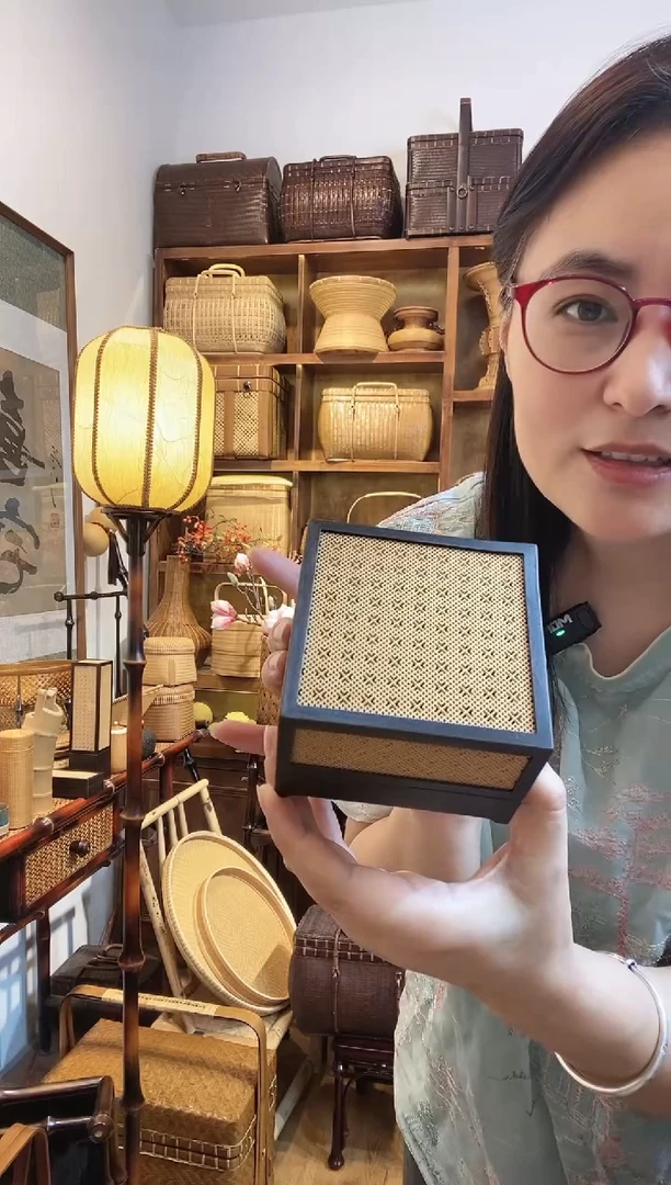 【闪购商品】胡老师手工精编方形盘香香盒