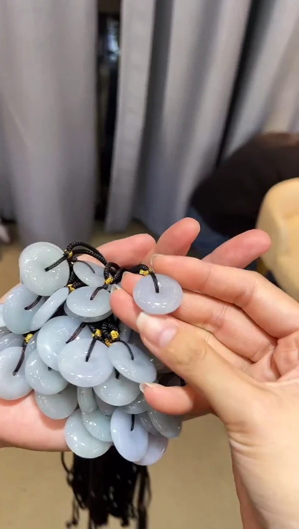 【闪购商品】翡翠吊坠(不含链)未镶嵌DW11021-3多样性发单件