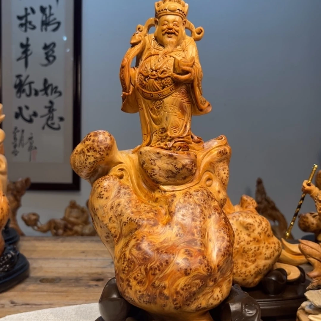 【闪购商品】崖柏根雕行**王