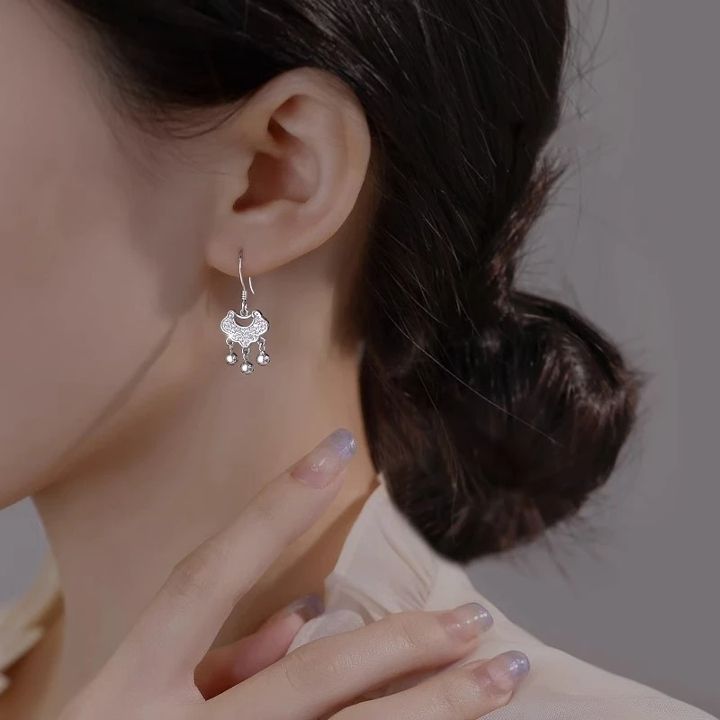 925银玻璃耳饰 S925银平安锁耳环女新款耳钉流苏耳坠银镀耳饰潮