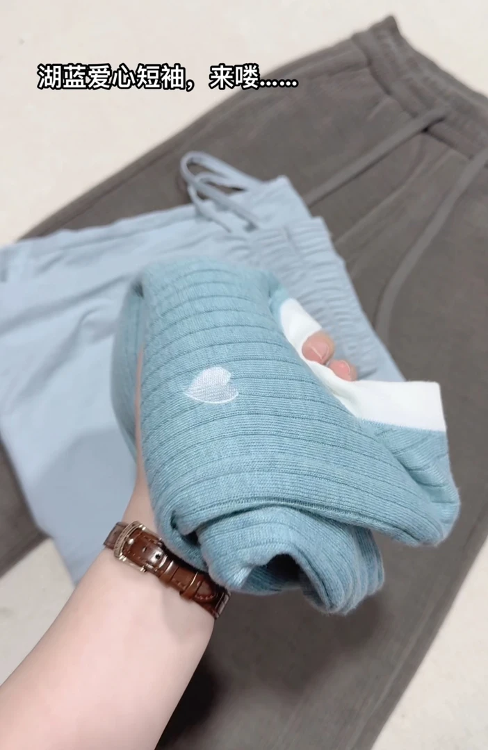 米蓝家名殿湖蓝爱心细羊短袖063