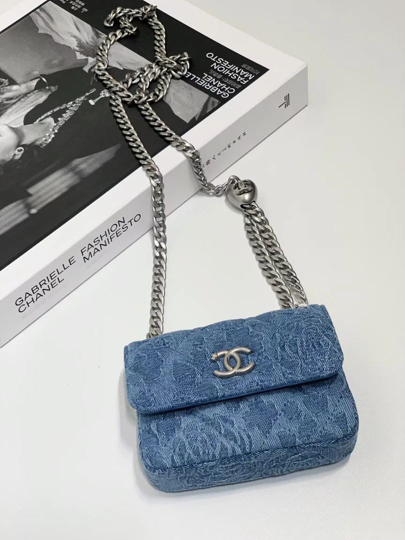 99新 Chanel/香奈儿 HIHI/牛仔银扣爱心调节大mini芯片款10227550
