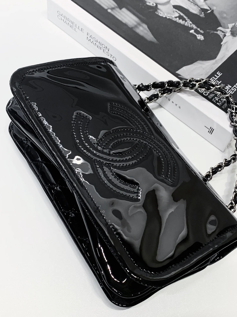 95新 Chanel/香奈儿 HIHI黑银漆皮大logo口盖包JL