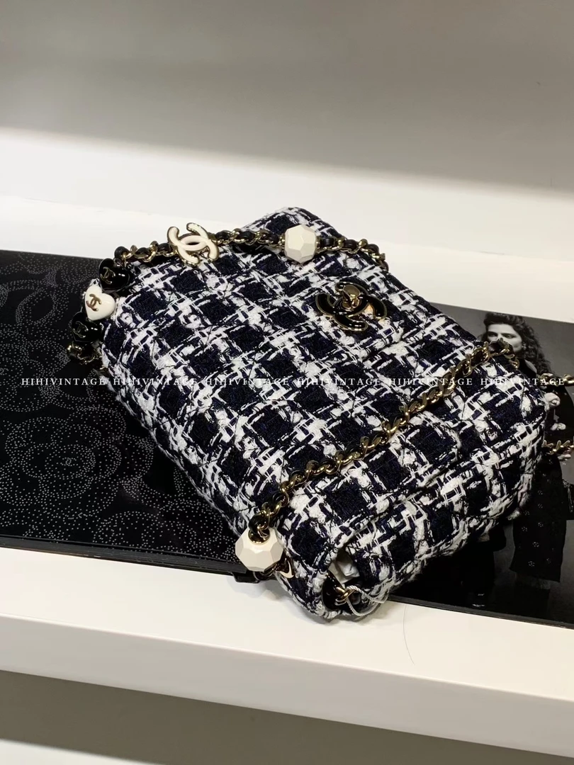 全新未使用 Chanel/香奈儿 HIHI/黑白粗花呢珐琅爱心方胖子芯片款