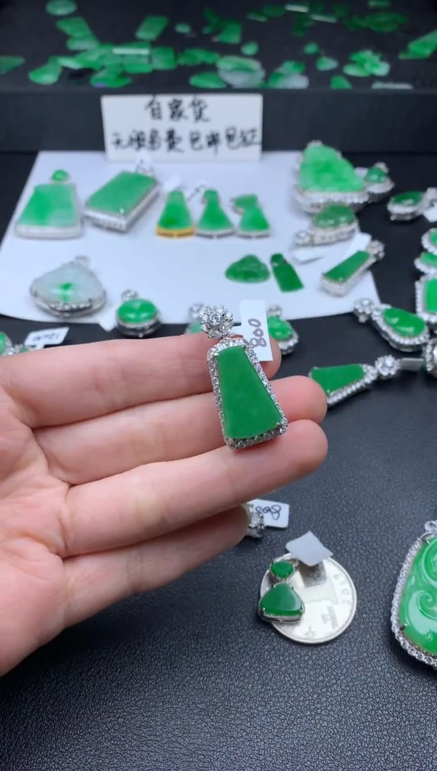 【闪购商品】翡翠颈饰银S925镶嵌牌