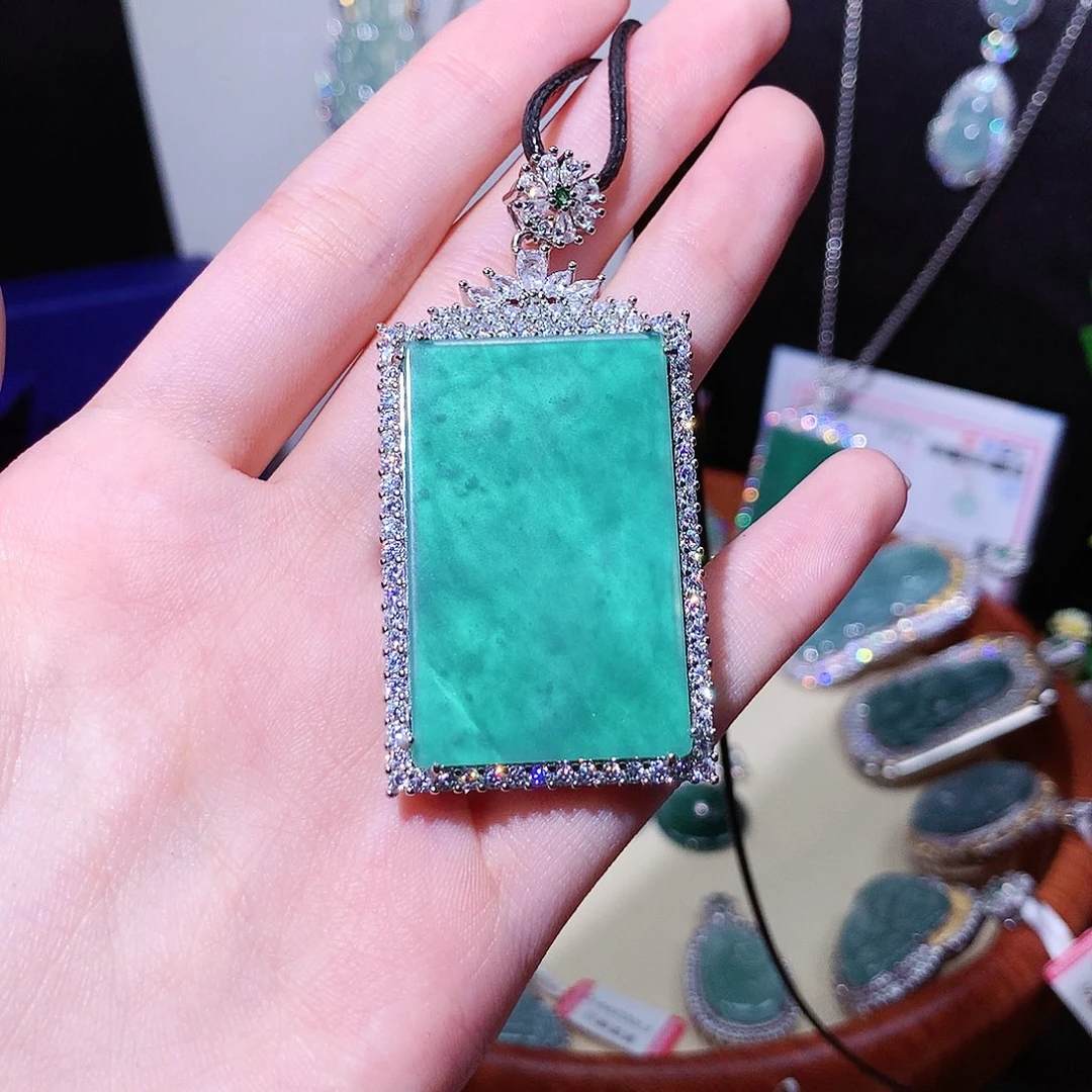翡翠颈饰银S925镶嵌无事牌