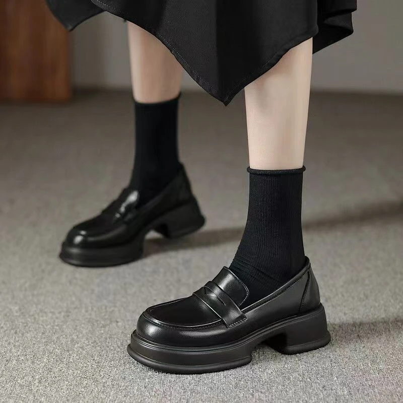 黑色乐福鞋女英伦小皮鞋2023新款学院风小单鞋粗跟百搭厚底乐福鞋