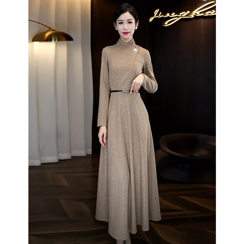 加厚秋冬长款连衣裙女2025修身显瘦气质高级感穿搭长裙百搭裙子