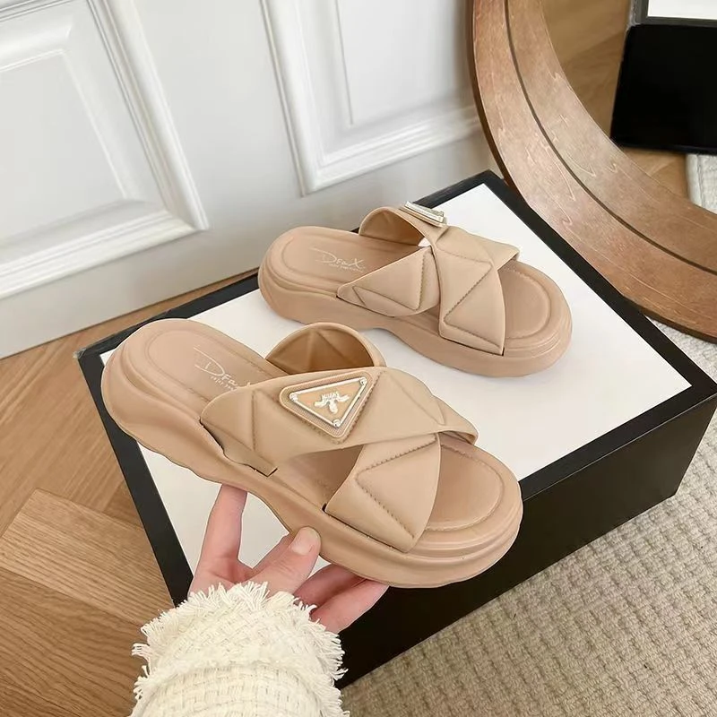 百搭时尚带增高新款松糕鞋厚底防滑家居用拖鞋女外穿一字拖凉拖