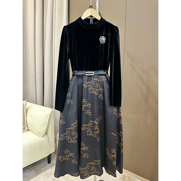 【爆姐严选】长袖气质显瘦优雅时尚轻奢连衣裙SS1055