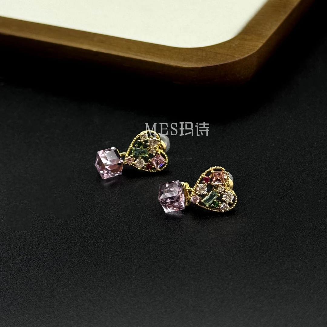 铜合金合成锆石耳饰 轻奢爱心彩色锆耳钉633