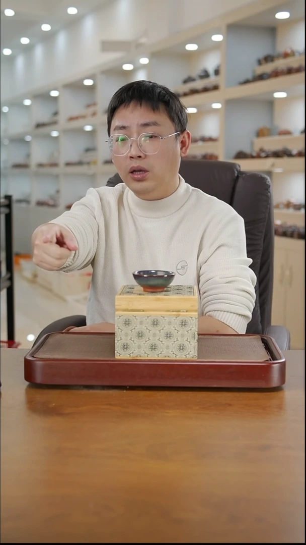 【闪购商品】紫砂茶壶16Q36
