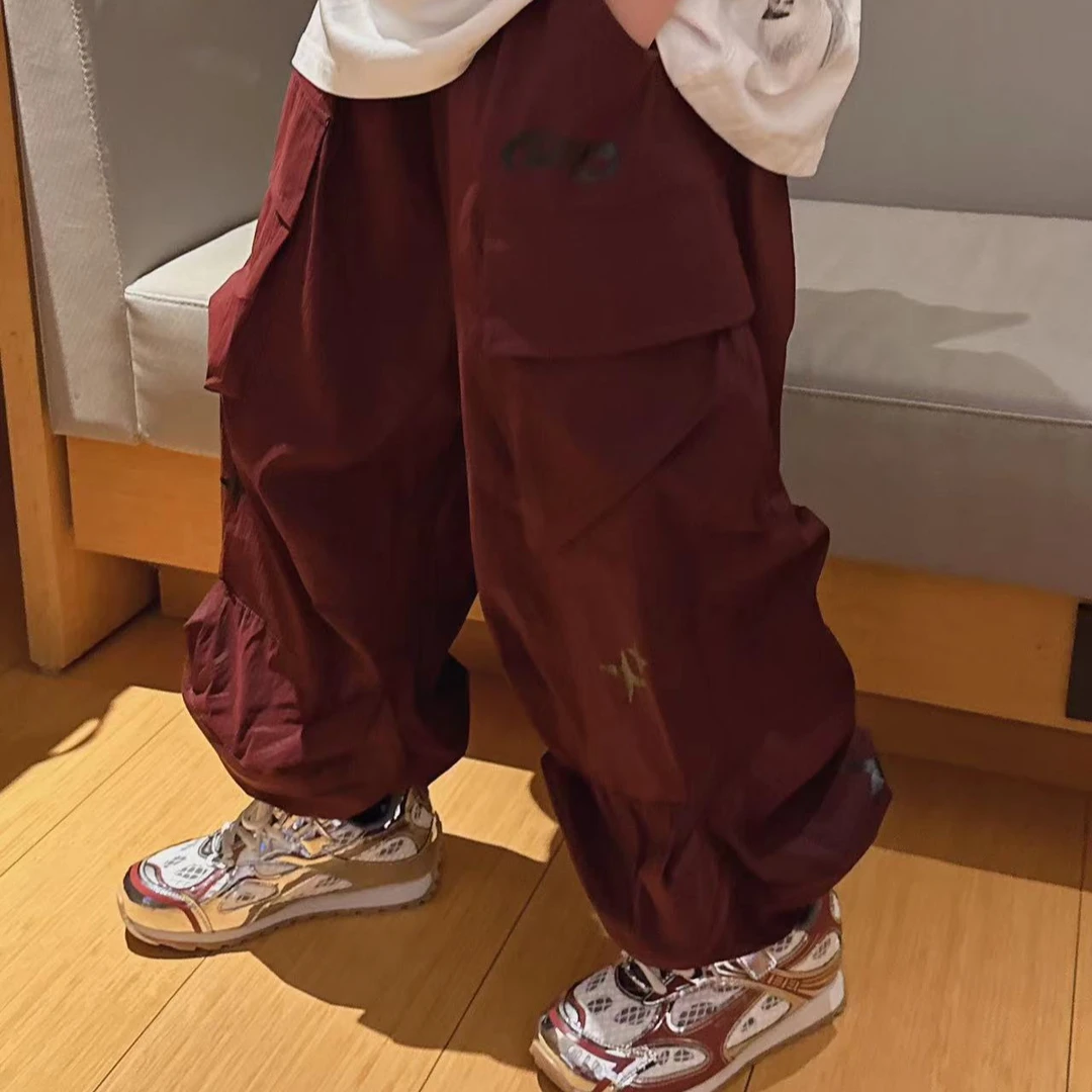 【蜡小新】【车厘子红】高街夏季超薄速干工装裤，模特穿140