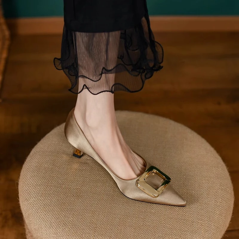 法式气质尖头方扣女鞋浅口高跟鞋女小猫跟复古配裙子春秋单鞋细跟