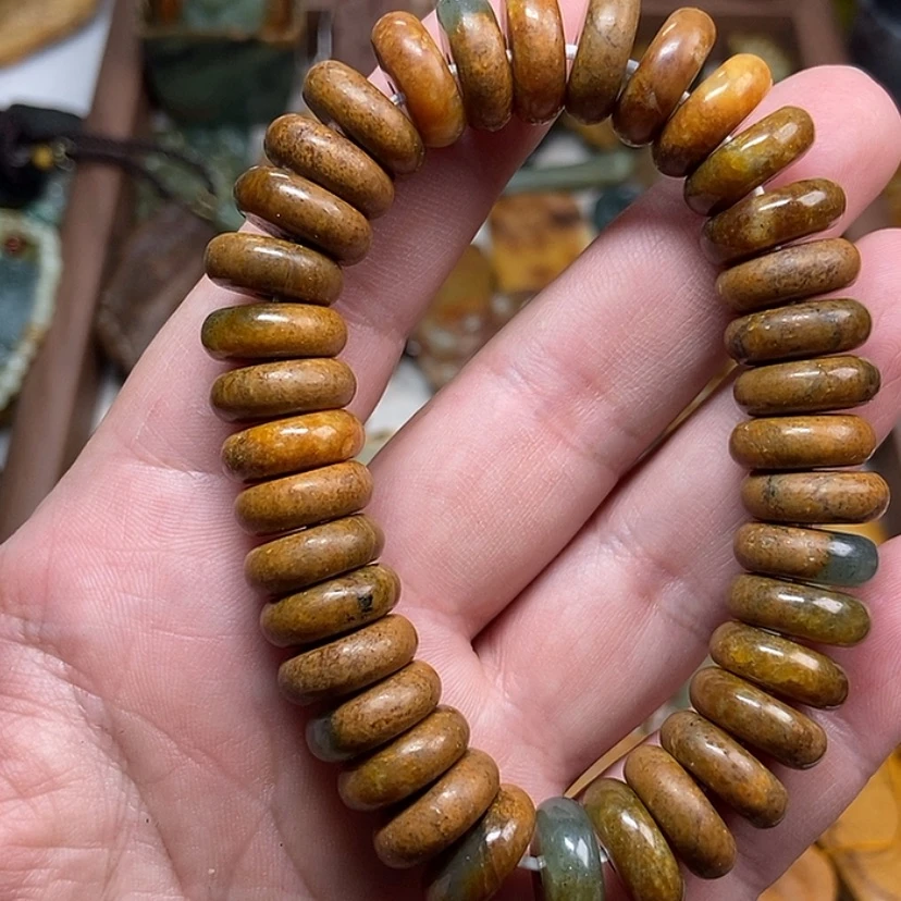 【闪购商品】岫岩河磨玉（透闪石质玉）颈饰未镶嵌这***呀