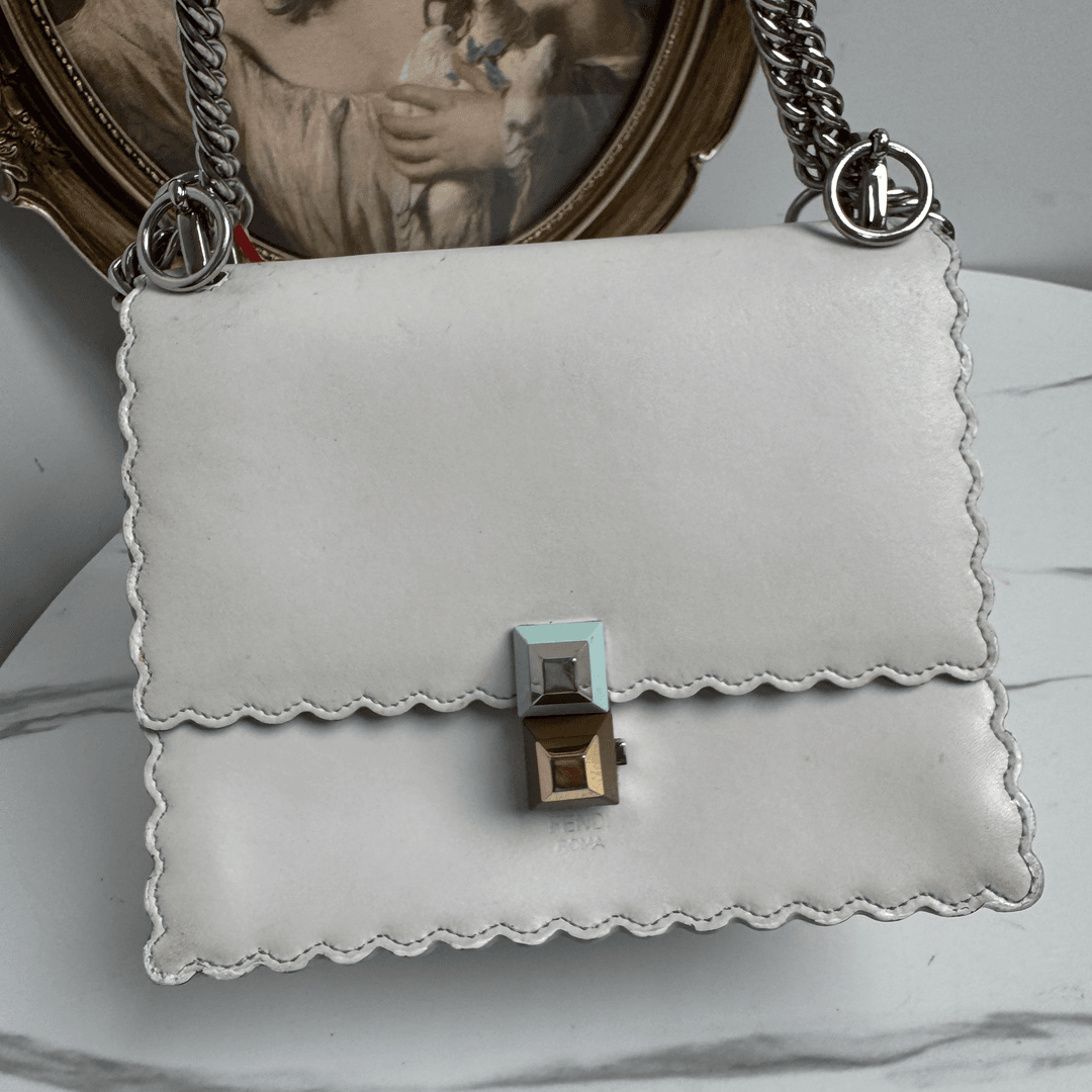 95新 FENDI/芬迪 芬迪单肩斜挎包9836