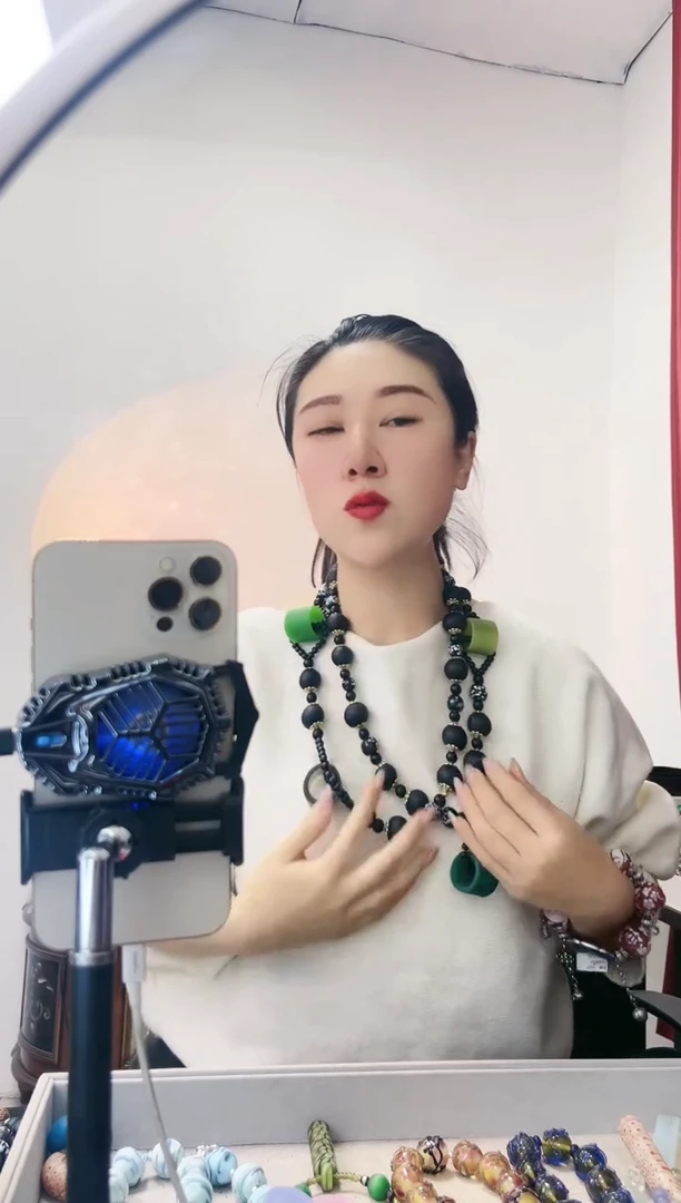 【闪购商品】琉璃颈饰1