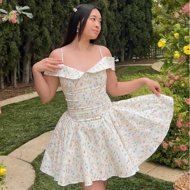 Younger Lady法式赫本风粉色吊带连衣裙性感一字肩甜美千金蓬蓬裙