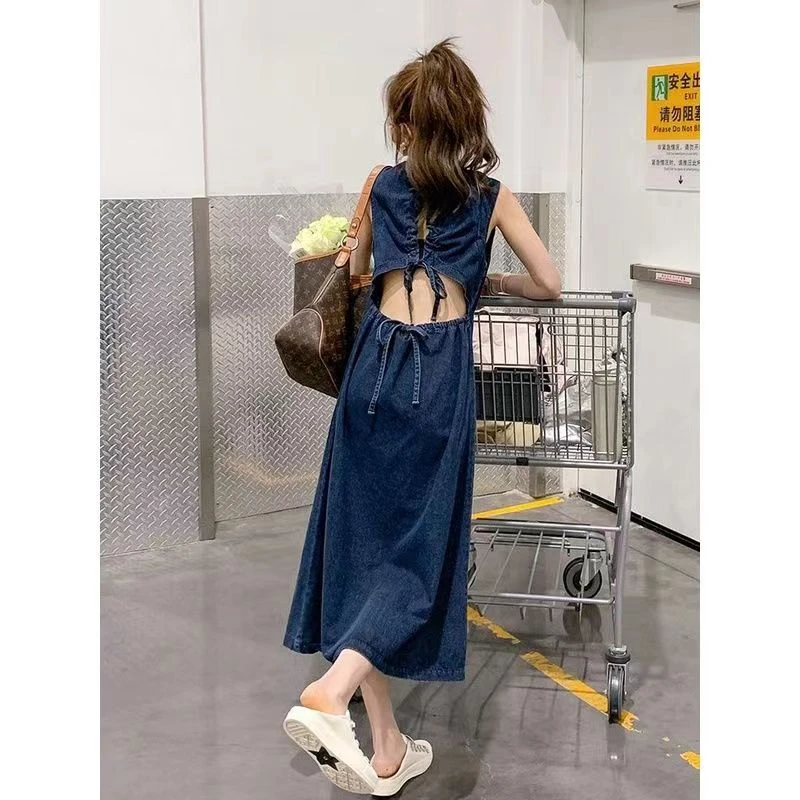 牛仔连衣裙蓝色抽绳露背女2025夏季新款镂空设计感收腰显瘦背心裙