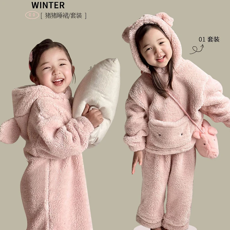 儿童秋冬毛绒家居服2025秋冬新款女童猪猪睡裙宝宝双面绒卡通睡衣