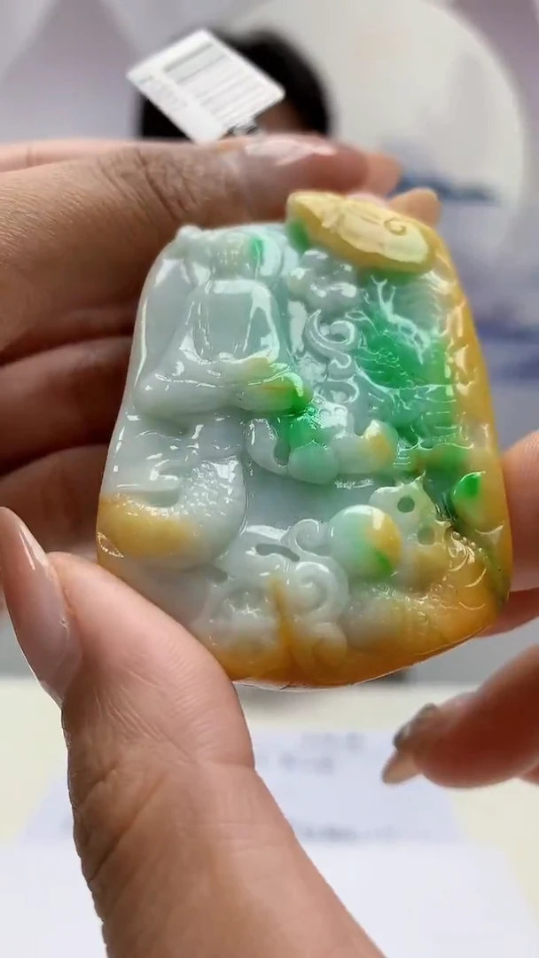 【闪购商品】定制翡翠未镶嵌4688MM-毛货挂件