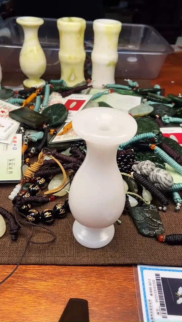 【闪购商品】石英质玉颈饰未镶嵌多样性发货拍一发一