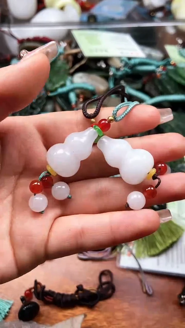 【闪购商品】石英质玉颈饰未镶嵌多样性发货拍一发一