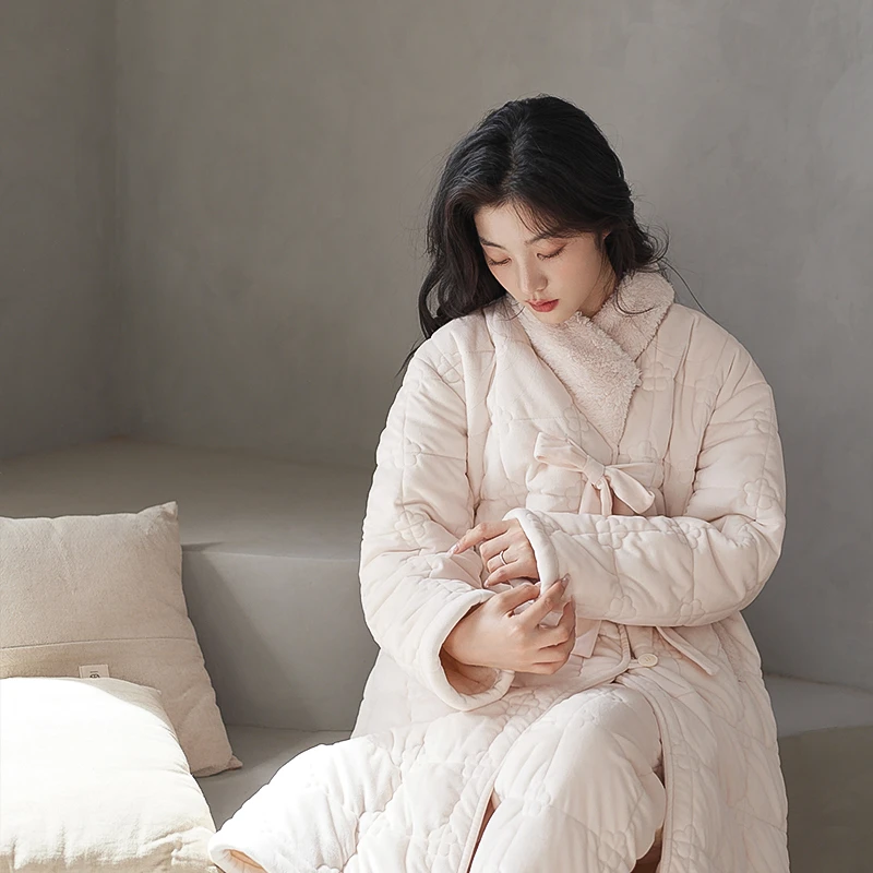 珊瑚绒睡衣女2023年冬季新款三层夹棉熊猫刺绣加厚加绒家居服套装