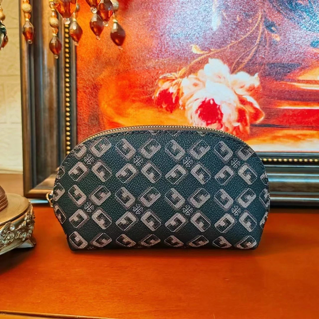 精美女士手拿包时尚小包旅行零钱包腕包