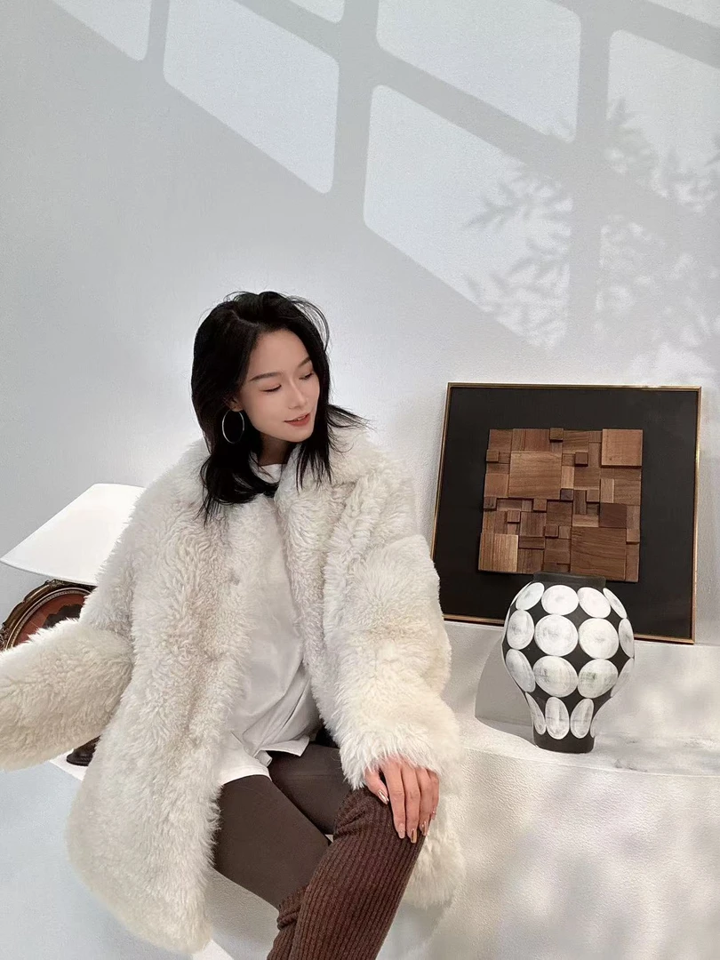 ‘顽童2.0’大翻领进口托斯卡纳皮毛一体外套753D/3403